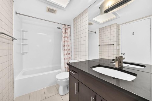 307-3717 42 Street Nw, Calgary, AB - Indoor Photo Showing Bathroom