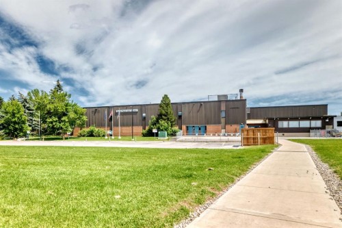 307-3717 42 Street Nw, Calgary, AB - Outdoor With View