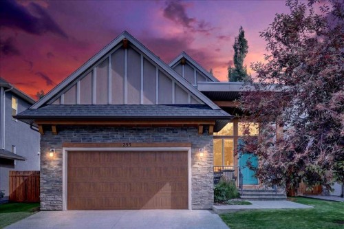 295 Tremblant Way Sw, Calgary, AB 