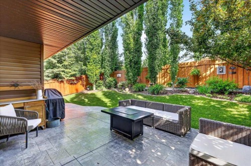 295 Tremblant Way Sw, Calgary, AB 