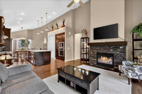 295 Tremblant Way Sw, Calgary, AB 