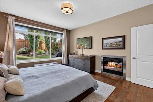 295 Tremblant Way Sw, Calgary, AB 