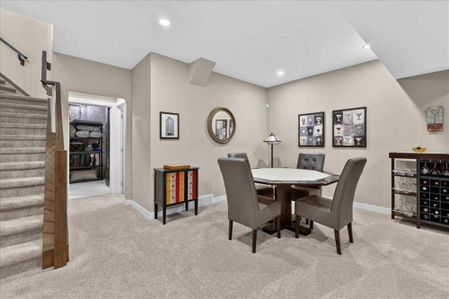 295 Tremblant Way Sw, Calgary, AB 