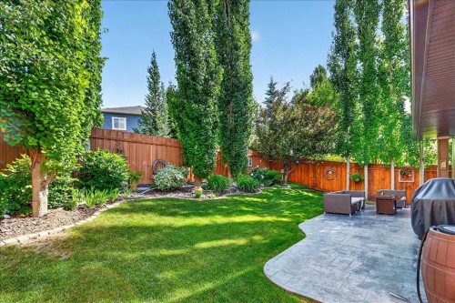 295 Tremblant Way Sw, Calgary, AB 