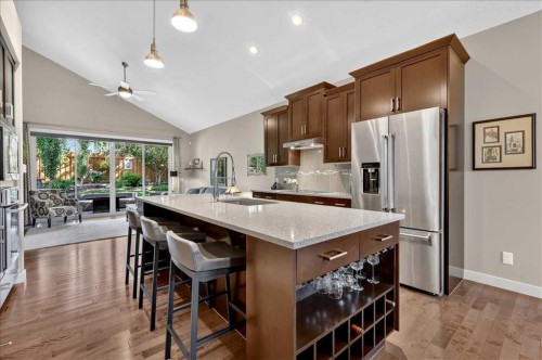 295 Tremblant Way Sw, Calgary, AB 