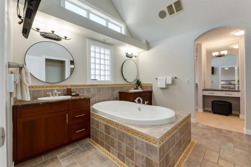52 Valley Woods Way Nw, Calgary, AB 