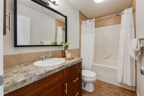 52 Valley Woods Way Nw, Calgary, AB 