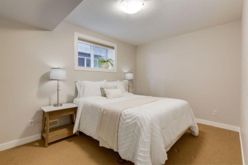 52 Valley Woods Way Nw, Calgary, AB 