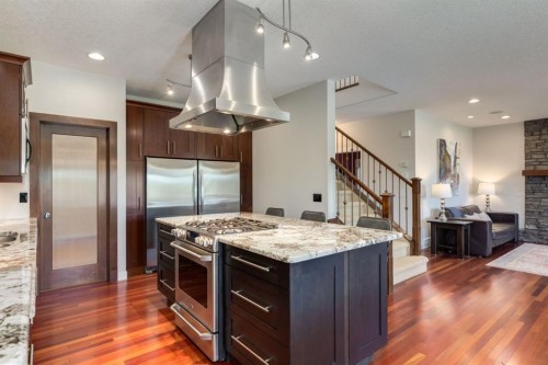 52 Valley Woods Way Nw, Calgary, AB 