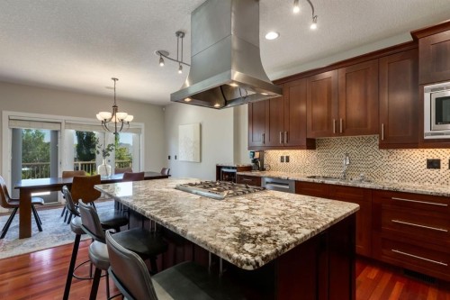 52 Valley Woods Way Nw, Calgary, AB 