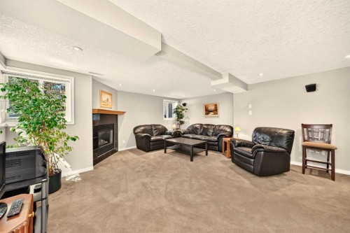 2024 Chicoutimi Drive Nw, Calgary, AB 