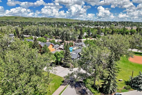 2024 Chicoutimi Drive Nw, Calgary, AB 