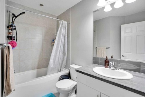 10505 Cityscape Drive, Calgary, AB - Indoor Photo Showing Bathroom