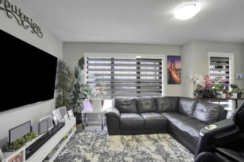 10505 Cityscape Drive, Calgary, AB - Indoor Photo Showing Living Room