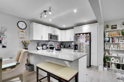 10505 Cityscape Drive, Calgary, AB - Indoor Photo Showing Kitchen