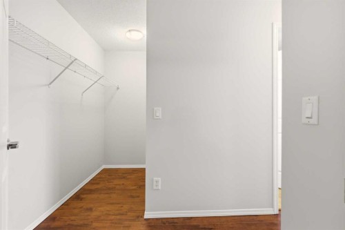 2323-700 Willowbrook Road Nw, Airdrie, AB - Indoor