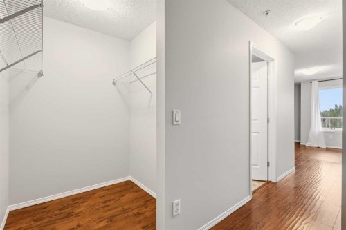 2323-700 Willowbrook Road Nw, Airdrie, AB - Indoor
