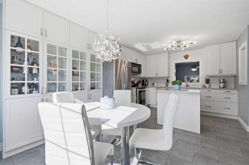 4 Cougar Ridge Mews Sw, Calgary, AB 