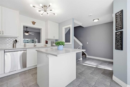 4 Cougar Ridge Mews Sw, Calgary, AB 