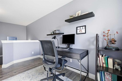 4 Cougar Ridge Mews Sw, Calgary, AB 