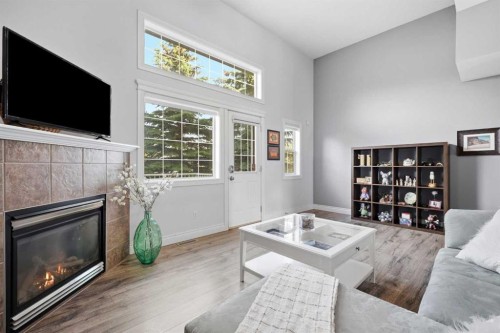4 Cougar Ridge Mews Sw, Calgary, AB 
