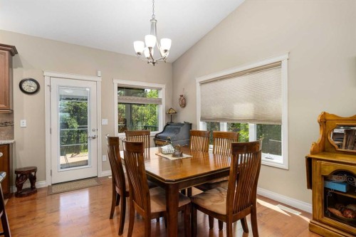 24 Vermont Close, Olds, AB - Indoor Photo Showing Dining Room