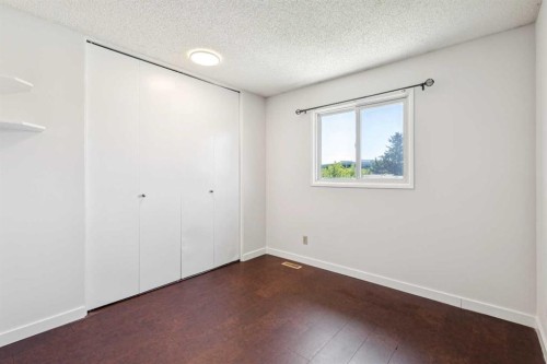 31 Sunvale Court Se, Calgary, AB 