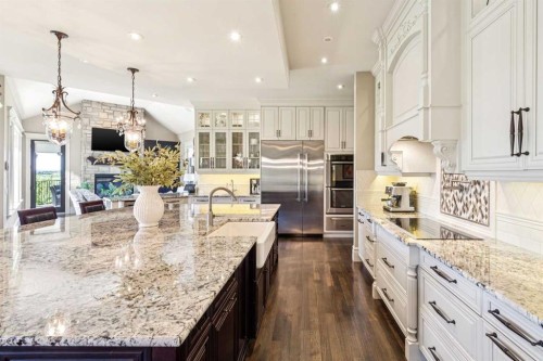 39 Red Willow Crescent West, Rural Foothills County, AB - Indoor Photo Showing Kitchen With Upgraded Kitchen