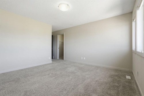 6 Evanspark Manor Nw, Calgary, AB 