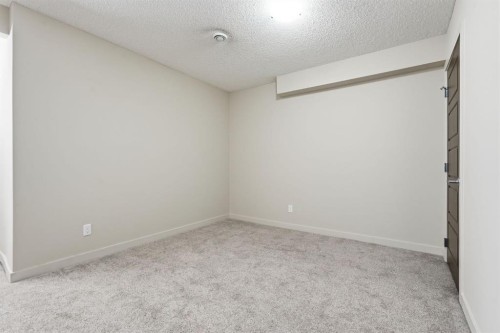 6 Evanspark Manor Nw, Calgary, AB 