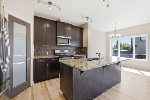 6 Evanspark Manor Nw, Calgary, AB 