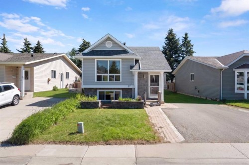 27 Elk Hill SE Airdrie, AB T4B 1Z1
