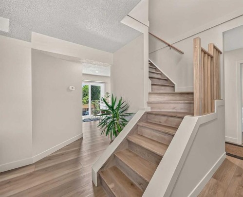 21 Shawbrooke Bay Sw, Calgary, AB 