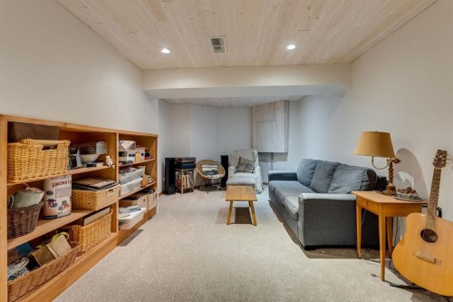 412 Harrison Court, Crossfield, AB - Indoor
