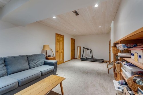 412 Harrison Court, Crossfield, AB - Indoor