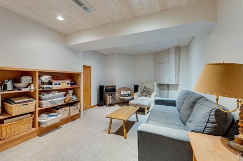 412 Harrison Court, Crossfield, AB - Indoor