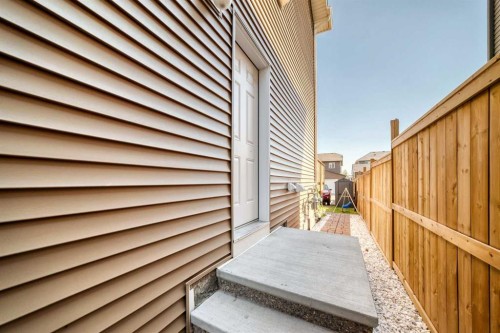 96 Wolf Gate, Okotoks, AB 