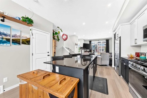 96 Wolf Gate, Okotoks, AB 