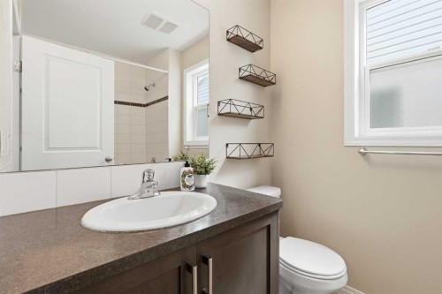 182 Windwood Grove, Airdrie, AB 