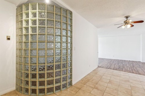 711-111 14 Avenue Se, Calgary, AB - Indoor Photo Showing Other Room