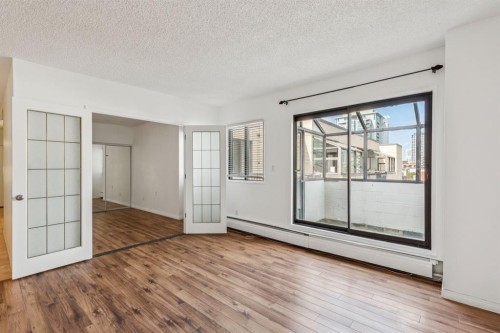 711-111 14 Avenue Se, Calgary, AB - Indoor Photo Showing Other Room