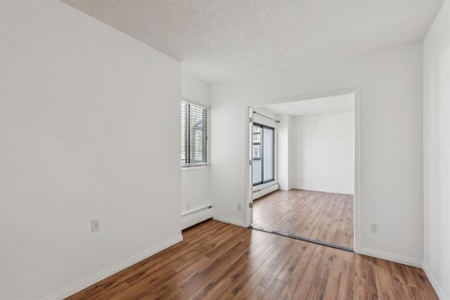 711-111 14 Avenue Se, Calgary, AB - Indoor Photo Showing Other Room