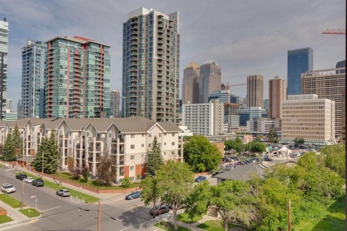 711-111 14 Avenue Se, Calgary, AB - Outdoor With Facade