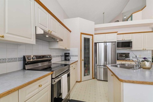 160 Douglas Ridge Green Se, Calgary, AB 