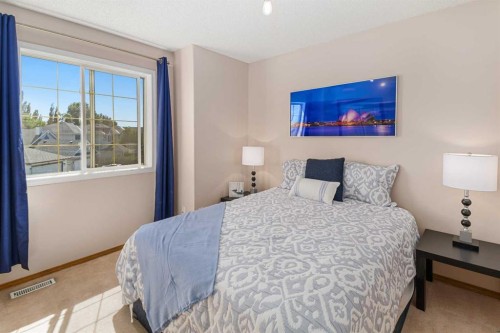 160 Douglas Ridge Green Se, Calgary, AB 