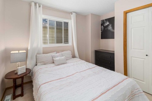 160 Douglas Ridge Green Se, Calgary, AB 
