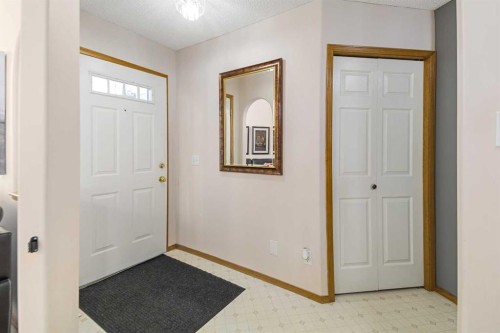 160 Douglas Ridge Green Se, Calgary, AB 