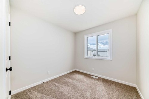 281 Heirloom Way Se, Calgary, AB 