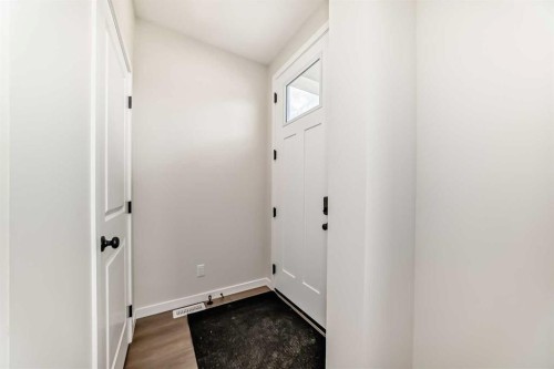 281 Heirloom Way Se, Calgary, AB 