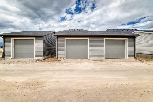 281 Heirloom Way Se, Calgary, AB 